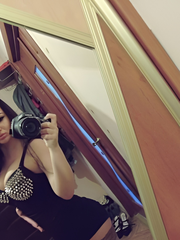 Дарина привлекательная девушка из Талица цена от 1500 руб