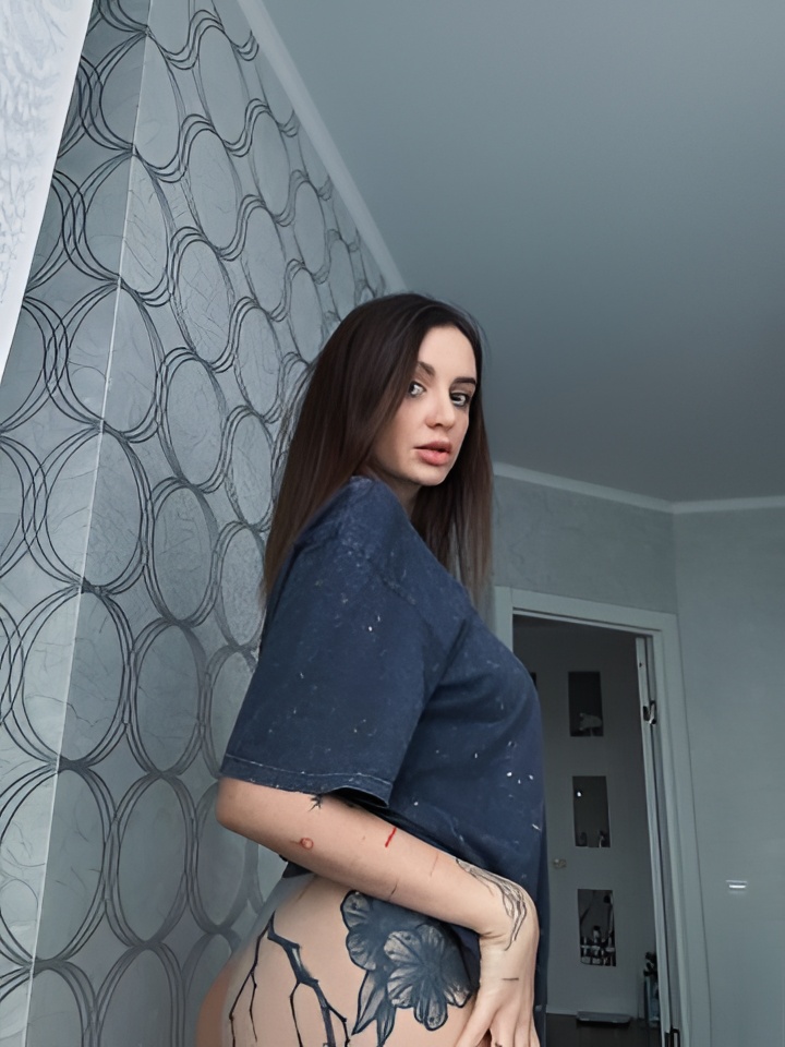 Света привлекательная девушка из Талица цена от 1500 руб