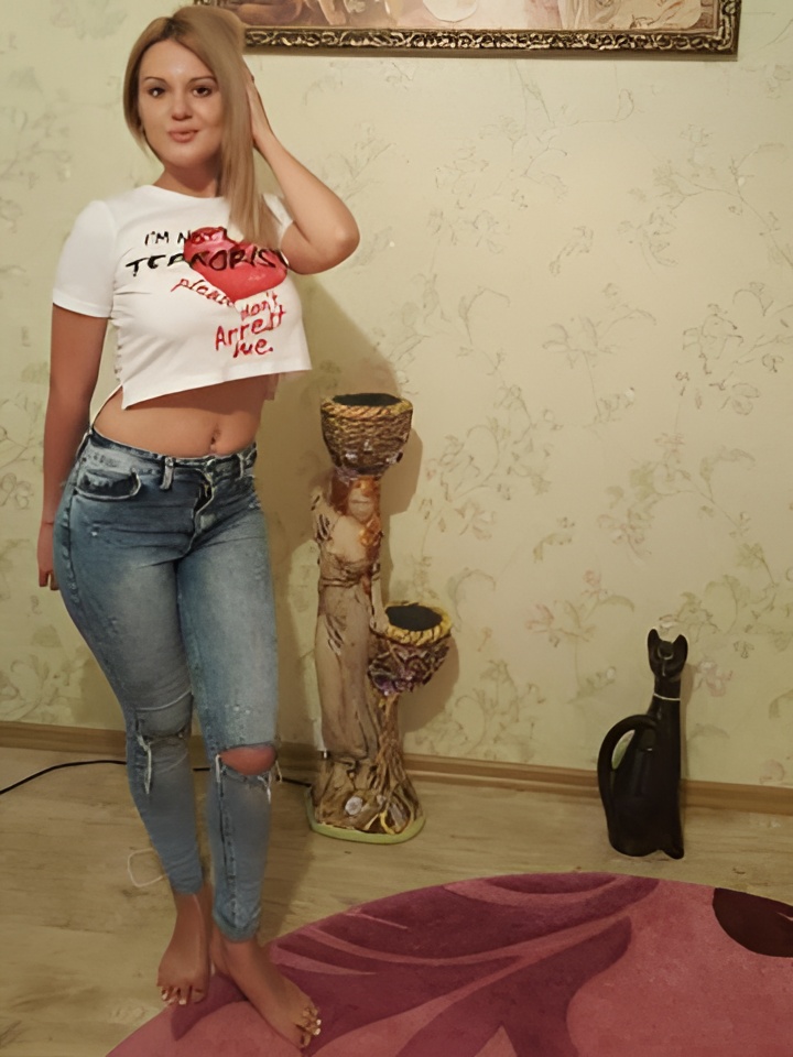 Юлия привлекательная девушка из Талица цена от 10000 руб